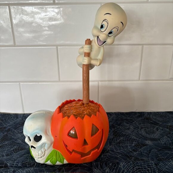 Vintage Casper The Ghost Pumpkin Skull-Lights, Sound, Moves - Motion Activated - Picture 1 of 6